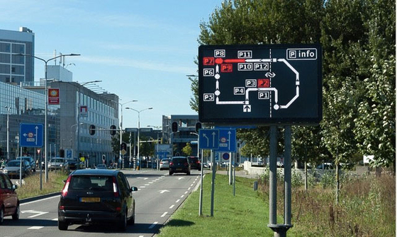 Pantalla LED dinámica modificada para requisitos particulares de la advertencia de Smart City de las señales de tráfico P10