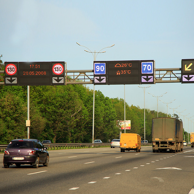 Muestra variable del mensaje del tráfico de encargo de P25 LED para la carretera City Road