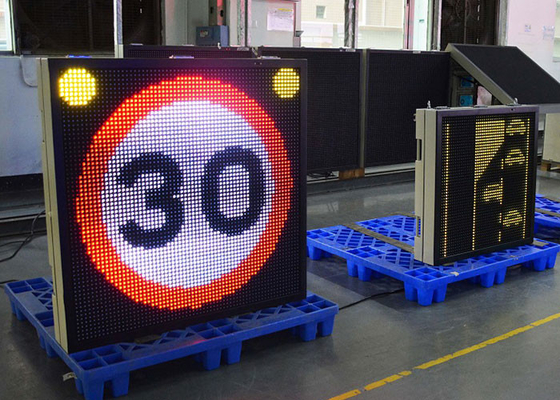 Advertencia electrónica de la seguridad en carretera de las ligeras señales del tráfico que destella EN12966