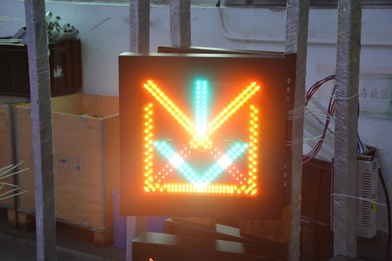 Señalización amonestadora de la construcción de la muestra de la señal de control del uso del carril de IP65 LED