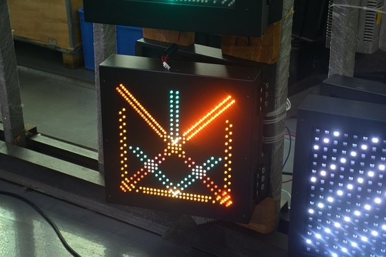 Señal de las muestras de la salida del estacionamiento de las muestras de P10mm P16mm LED Lane Control