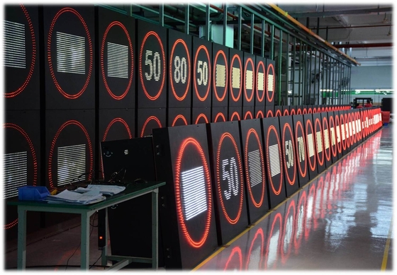 El límite de velocidad a todo color de EN12966 Digitaces firma el gabinete de la aleación de aluminio