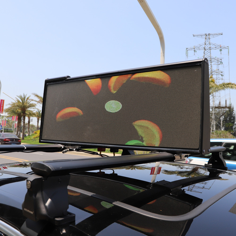 La muestra al aire libre del taxi de P2.5 P3.33 LED defiende el control de Wifi USB 3G 4G