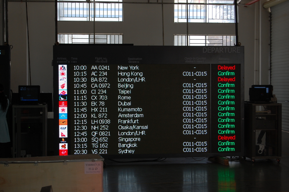 pantalla LED a todo color de 1200*1200m m para la información del vuelo del aeropuerto